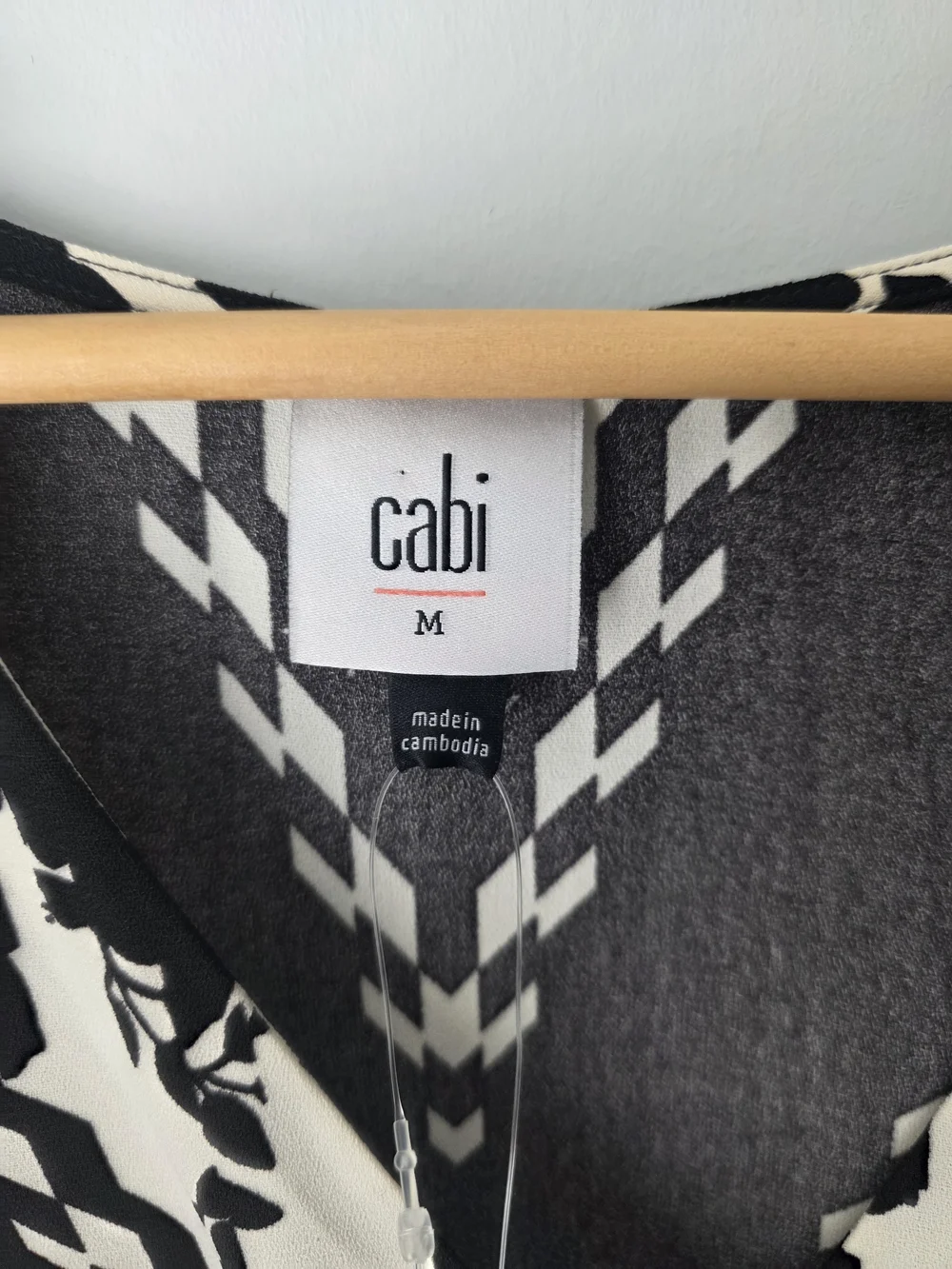 Cabi Black & White Floral V-Neck Dress Size Medium - Picture 7 of 14